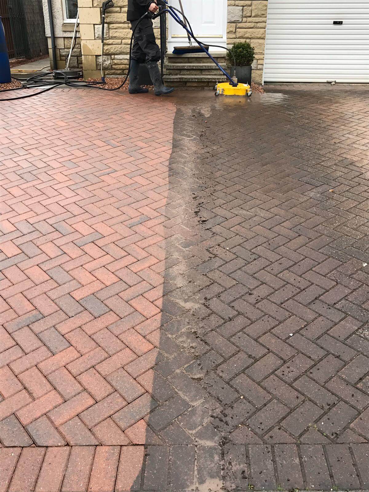 Exterior Cleaning Services Ltd Driveway cleaning cleaning gutters in Rosyth